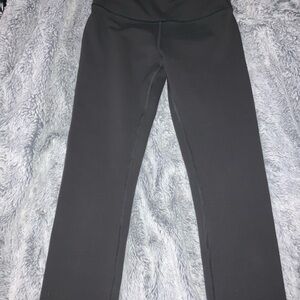 Lululemon wunder under high-rise crop grey luxtreme legging size 4